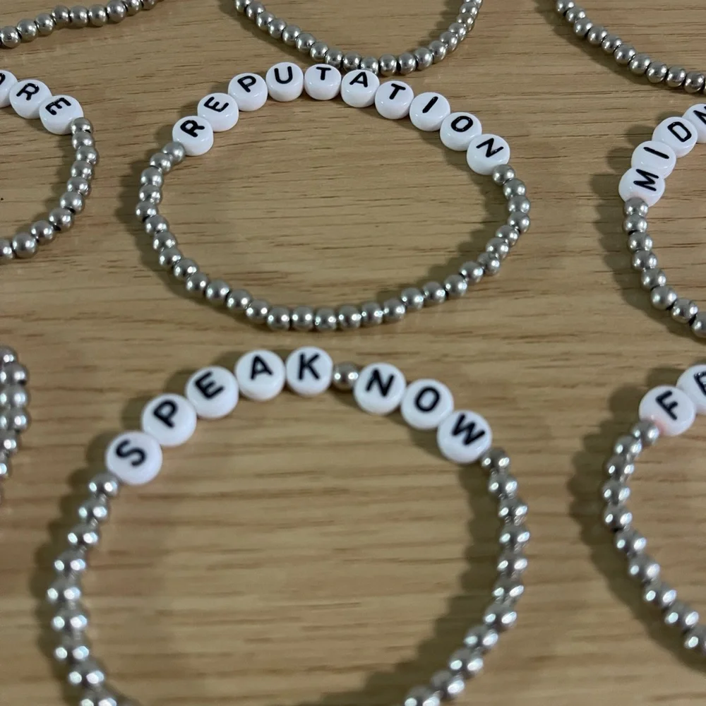 Taylor Swift Friendship Bracelet Pack - Picture 5 of 8